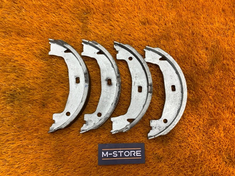 Колодки ручника, 500 рублей, Красноярск