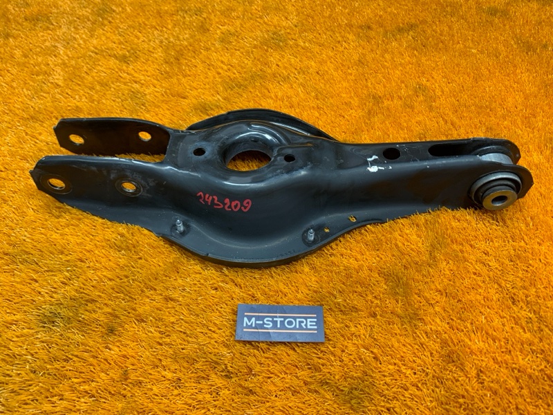 Рычаг подвески нижний, 1400 рублей, Красноярск