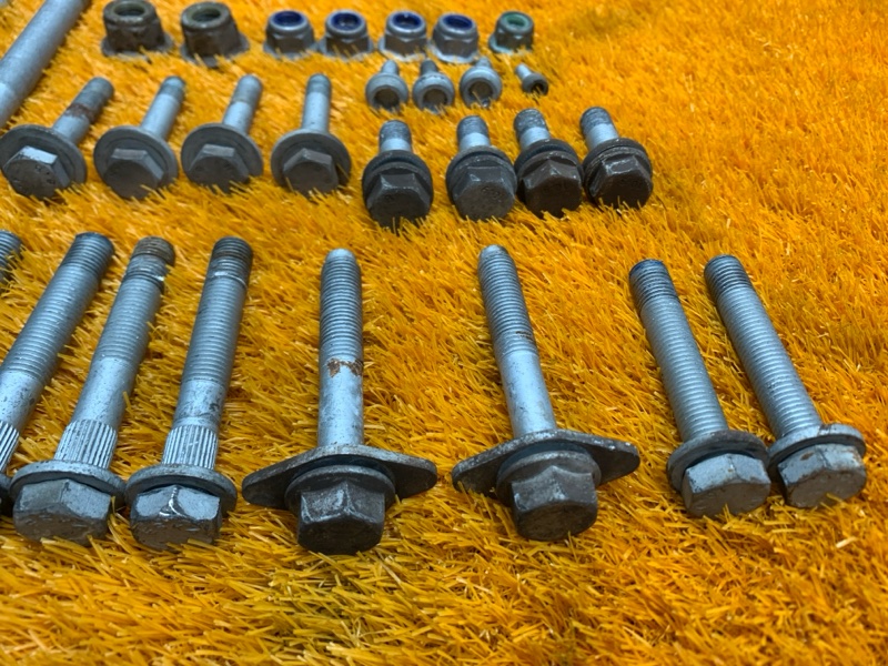 Болты и гайки задней подвески, 700 рублей, Красноярск