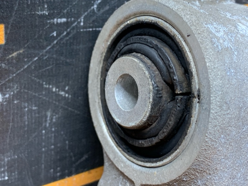 Рычаг подвески нижний, 500 рублей, Красноярск