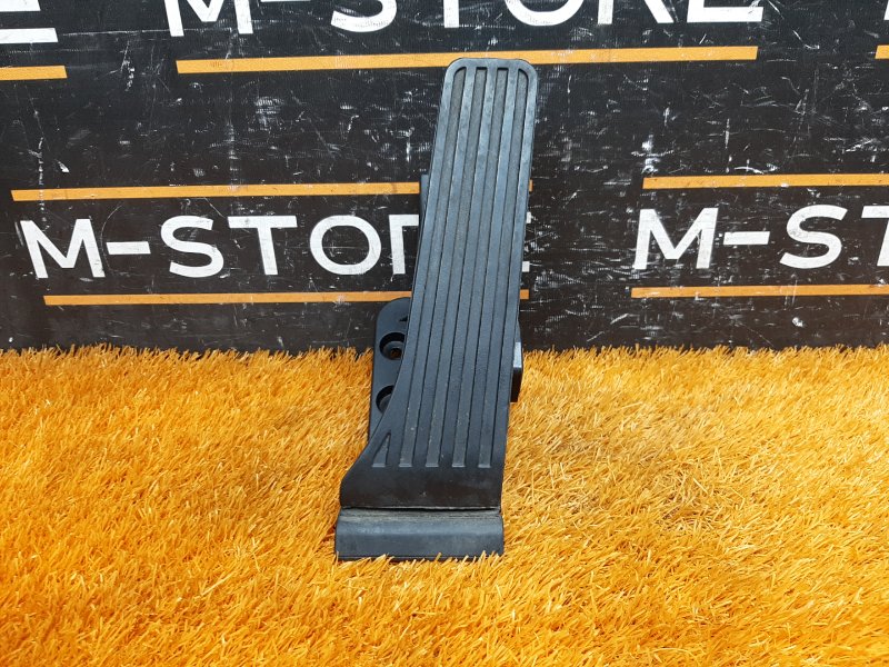 педаль газа, 1000 рублей, Красноярск