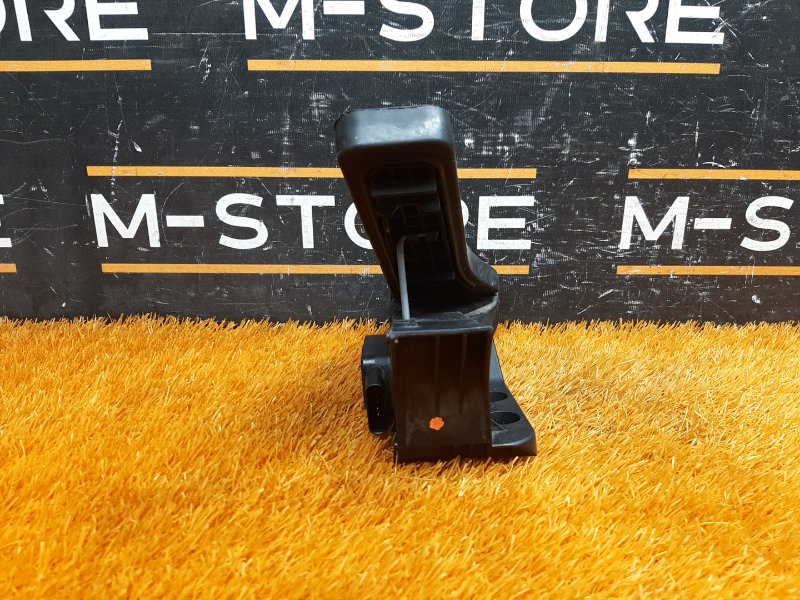 педаль газа, 1000 рублей, Красноярск