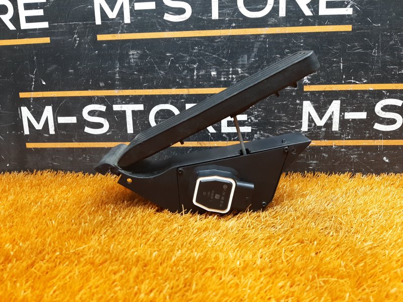 педаль газа, 1000 рублей, Красноярск