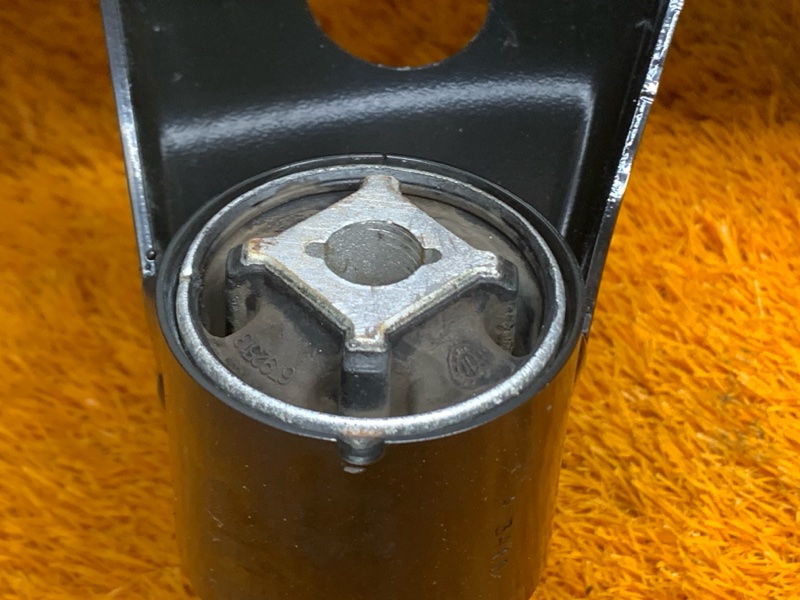 Балка поперечная (подрамник), 2660 рублей, Красноярск