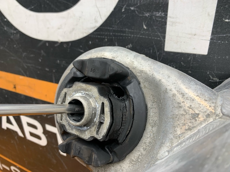 Балка поперечная (подрамник), 1700 рублей, Красноярск