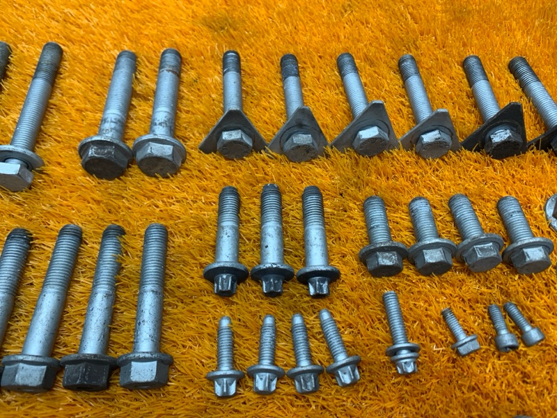 Болты и гайки задней подвески, 700 рублей, Красноярск