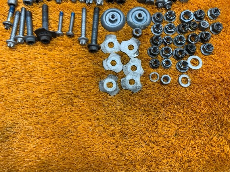 Болты и гайки задней подвески, 790 рублей, Красноярск