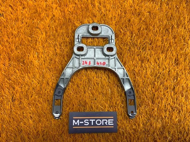 Кронштейн зеркала салона, 200 рублей, Красноярск