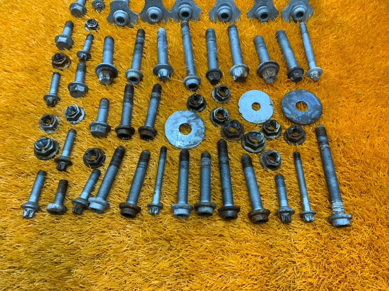 Болты и гайки задней подвески, 720 рублей, Красноярск