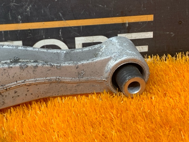 Рычаг подвески верхний, 500 рублей, Красноярск