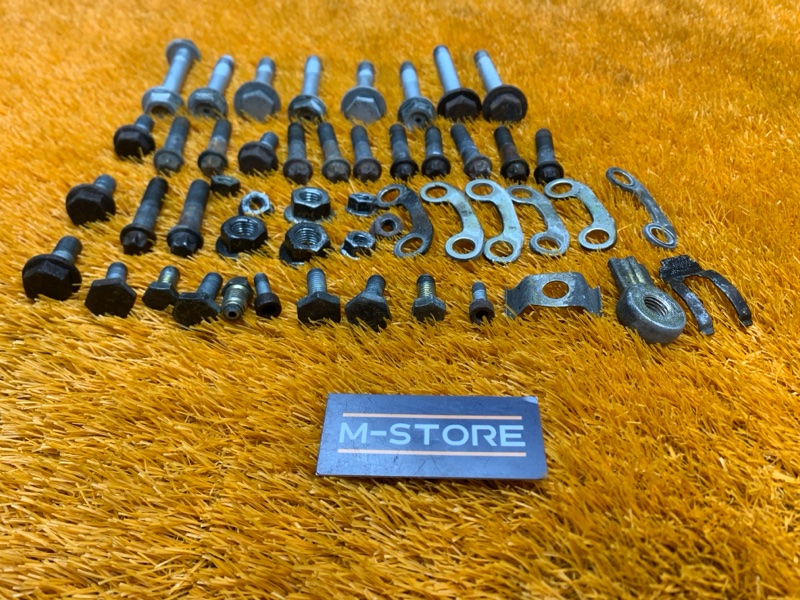 Болты и гайки задней подвески, 1000 рублей, Красноярск