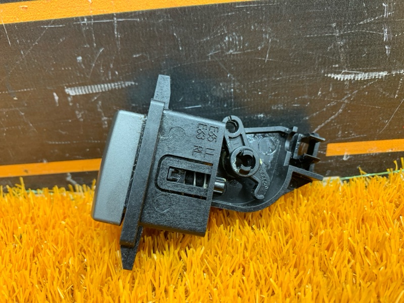 Кнопка открывания бардачка, 300 рублей, Красноярск