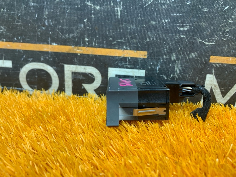 Кнопка корректора фар, 190 рублей, Красноярск