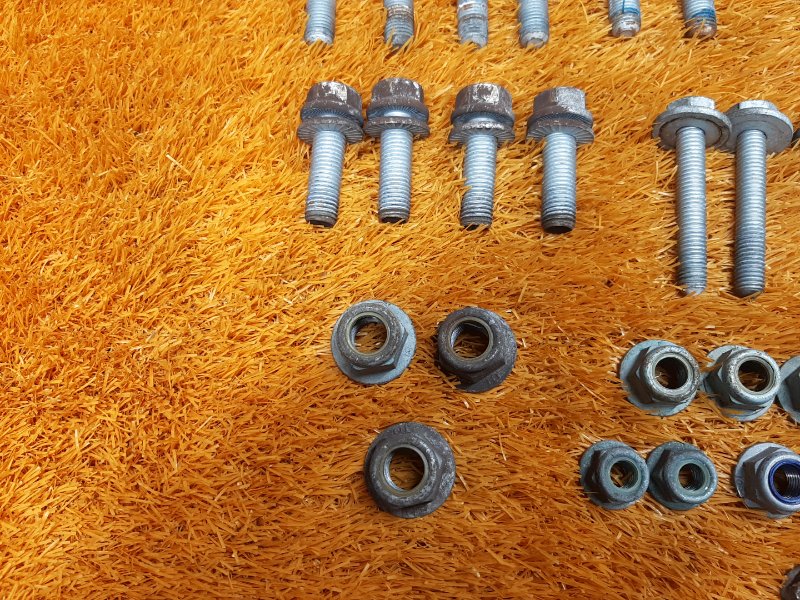 Болты и гайки задней подвески, 700 рублей, Красноярск