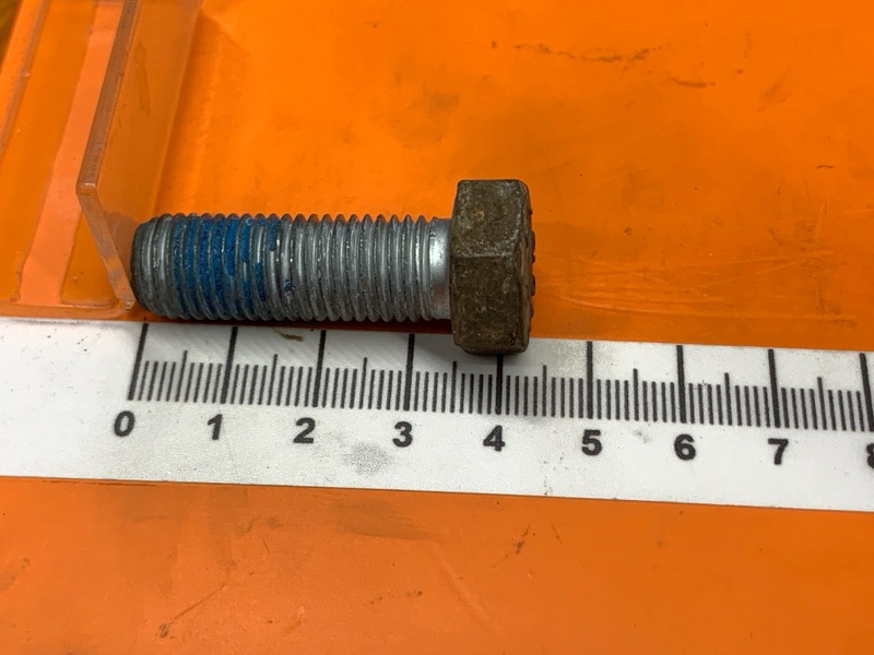 Болт суппорта, 340 рублей, Красноярск