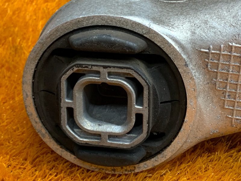 Балка поперечная (подрамник), 2990 рублей, Красноярск