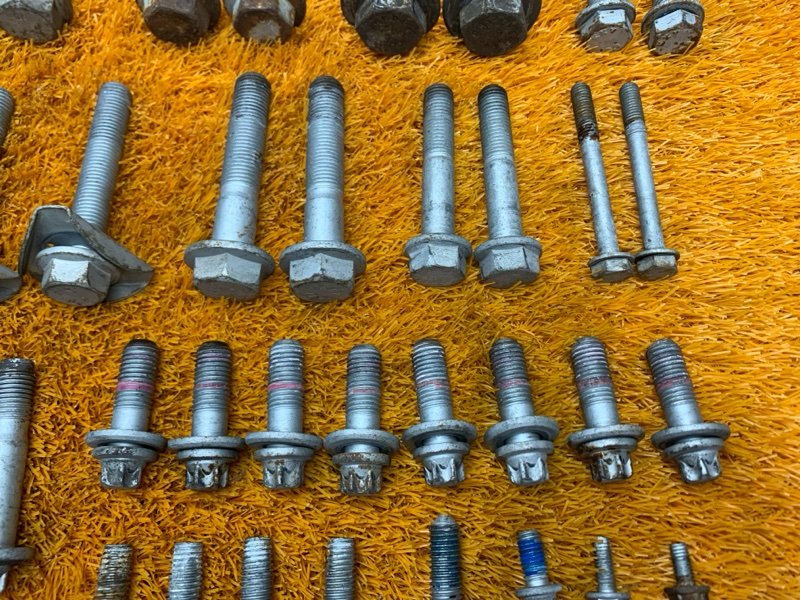 Болты и гайки задней подвески, 790 рублей, Красноярск