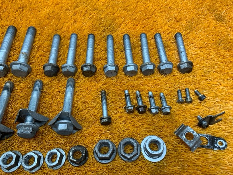 Болты и гайки задней подвески, 950 рублей, Красноярск