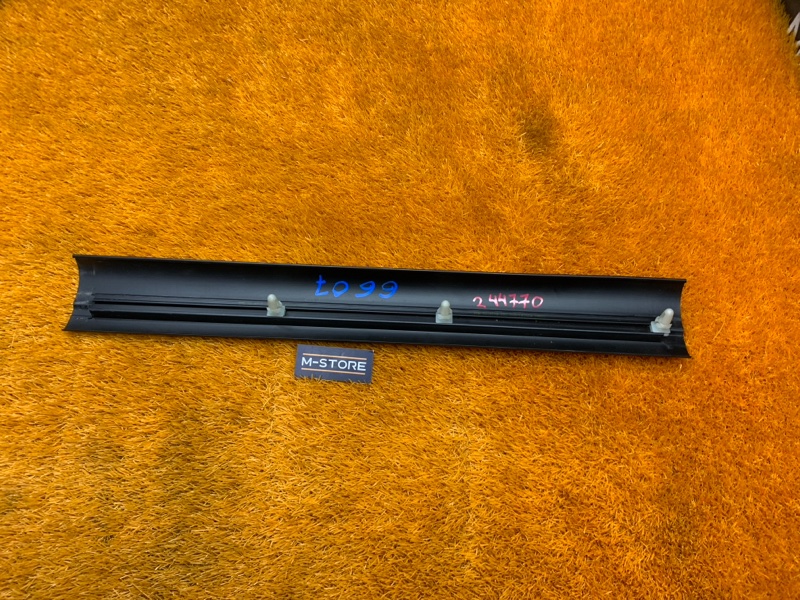 Накладка на порог салона, 200 рублей, Красноярск