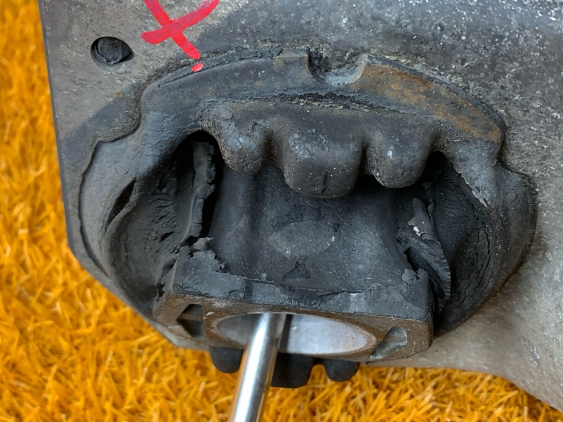 Балка поперечная (подрамник), 1200 рублей, Красноярск