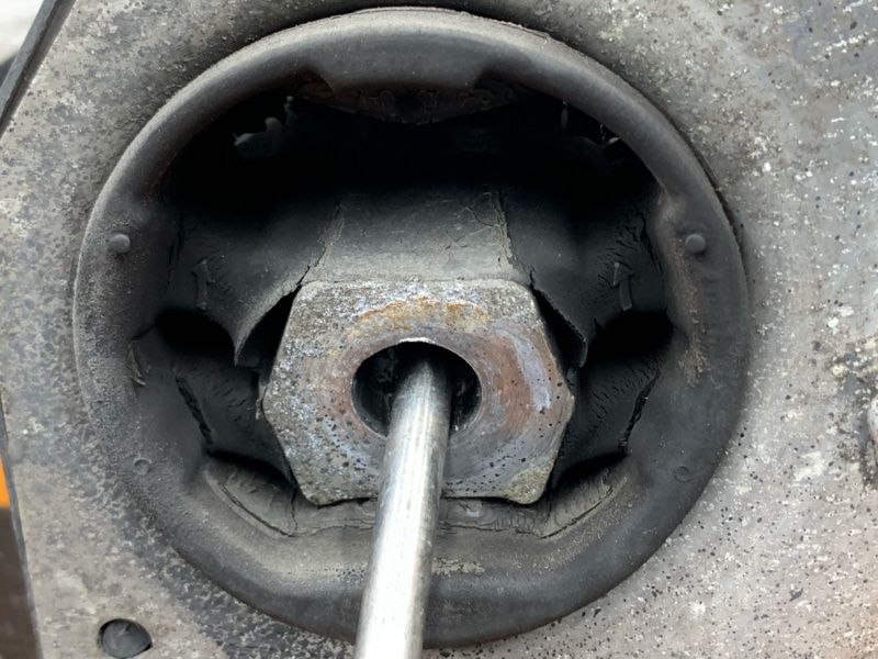 Балка поперечная (подрамник), 1200 рублей, Красноярск