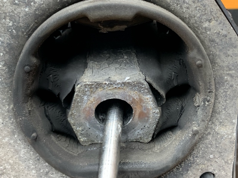 Балка поперечная (подрамник), 1200 рублей, Красноярск