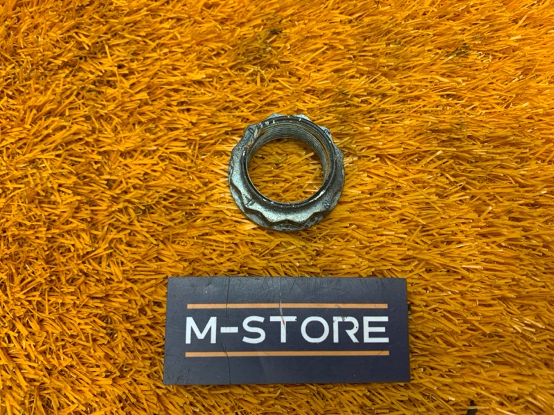 Гайка привода, 100 рублей, Красноярск