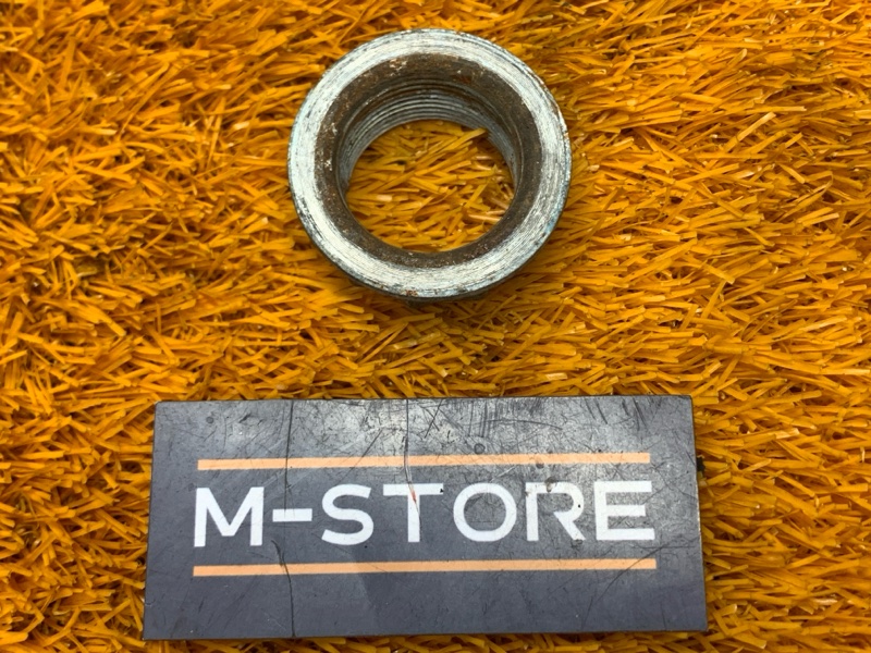 Гайка привода, 100 рублей, Красноярск