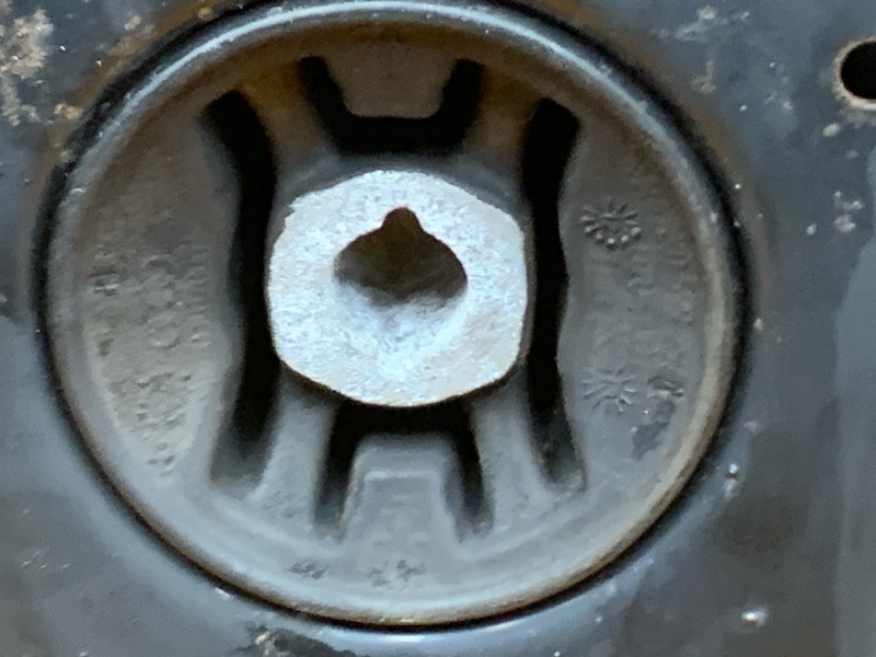 Балка поперечная (подрамник), 6000 рублей, Красноярск