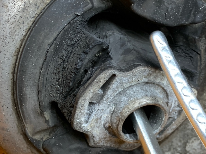 Балка поперечная (подрамник), 1700 рублей, Красноярск