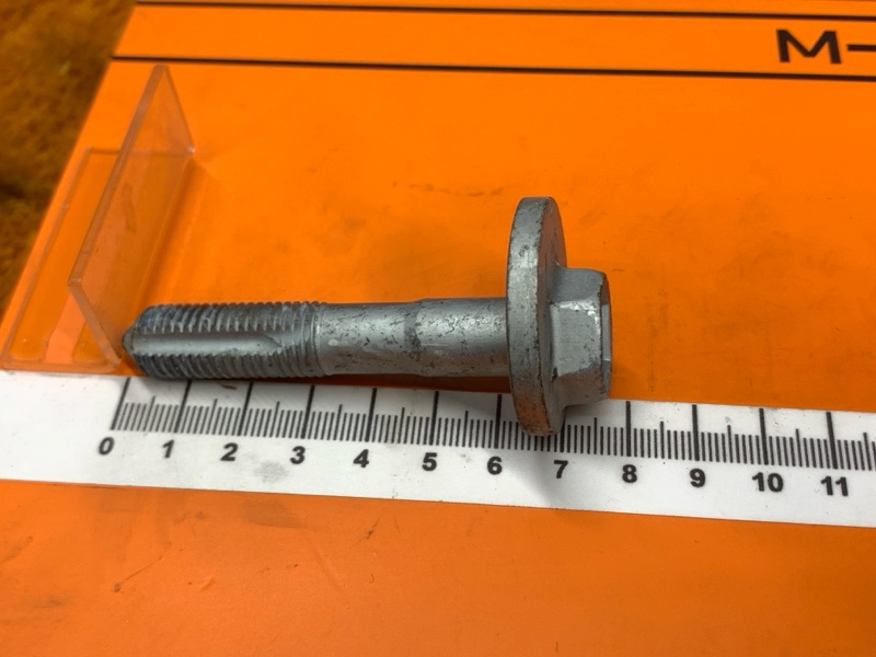 Болт развальный, 600 рублей, Красноярск