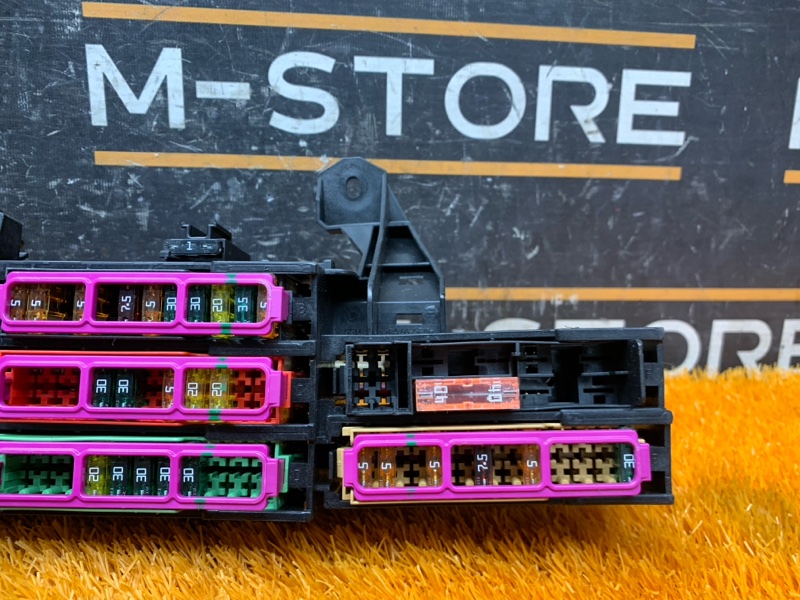 блок предохранителей, 2000 рублей, Красноярск