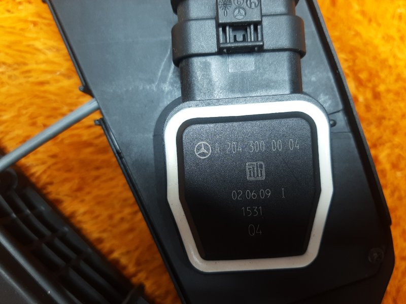 педаль газа, 1000 рублей, Красноярск