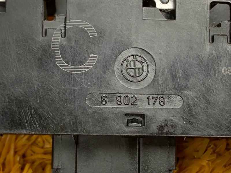 кнопка стеклоподъемника, 2000 рублей, Красноярск