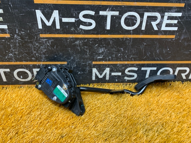 педаль газа, 400 рублей, Красноярск