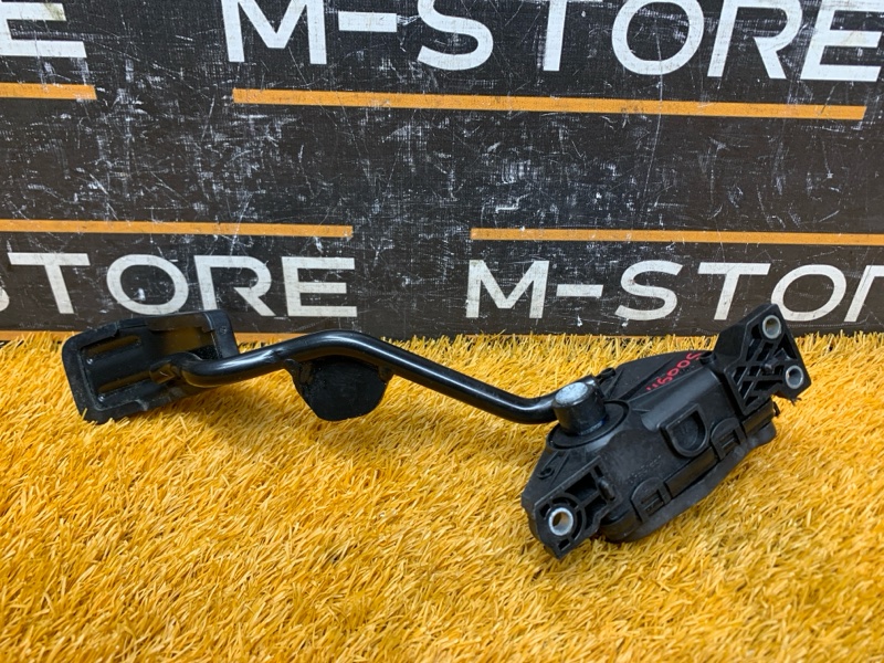 педаль газа, 400 рублей, Красноярск