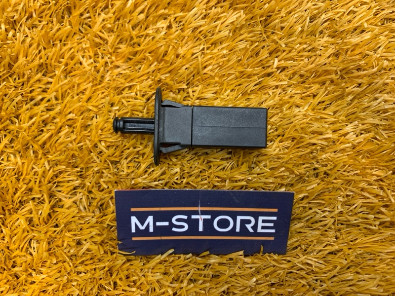 Концевик лючка бензобака, 440 рублей, Красноярск