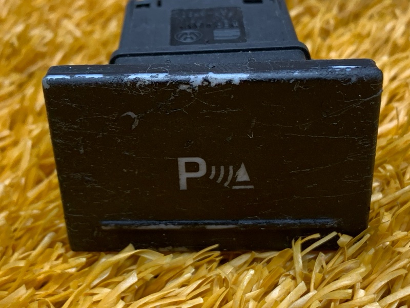 Кнопка включения парктроников, 200 рублей, Красноярск