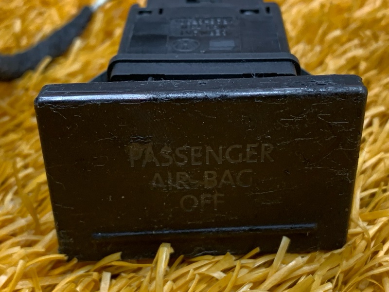 Индикатор Air Bag, 200 рублей, Красноярск