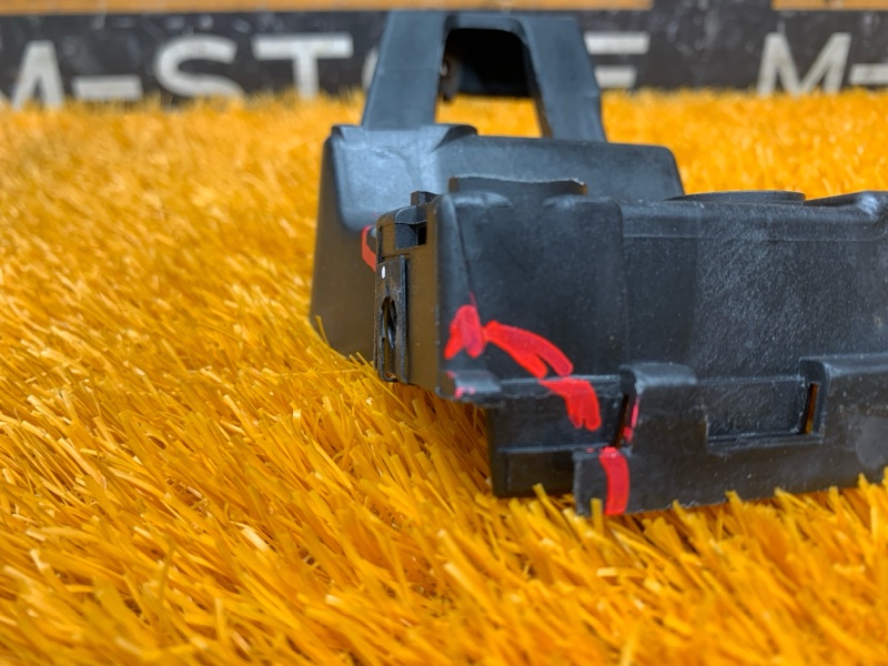 кронштейн порога, 150 рублей, Красноярск