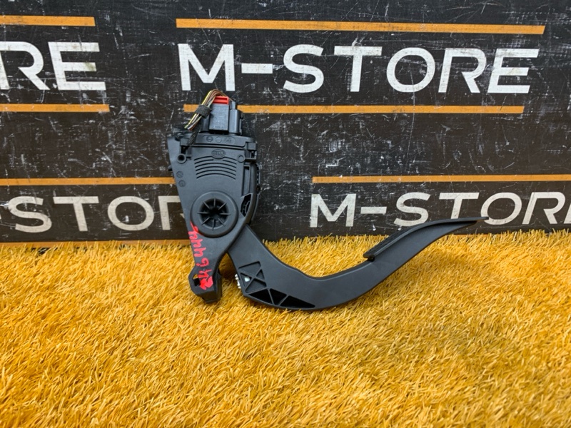 педаль газа, 500 рублей, Красноярск