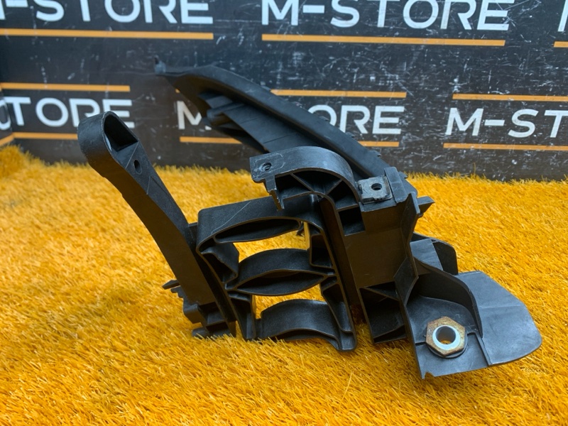 кронштейн фары, 2000 рублей, Красноярск