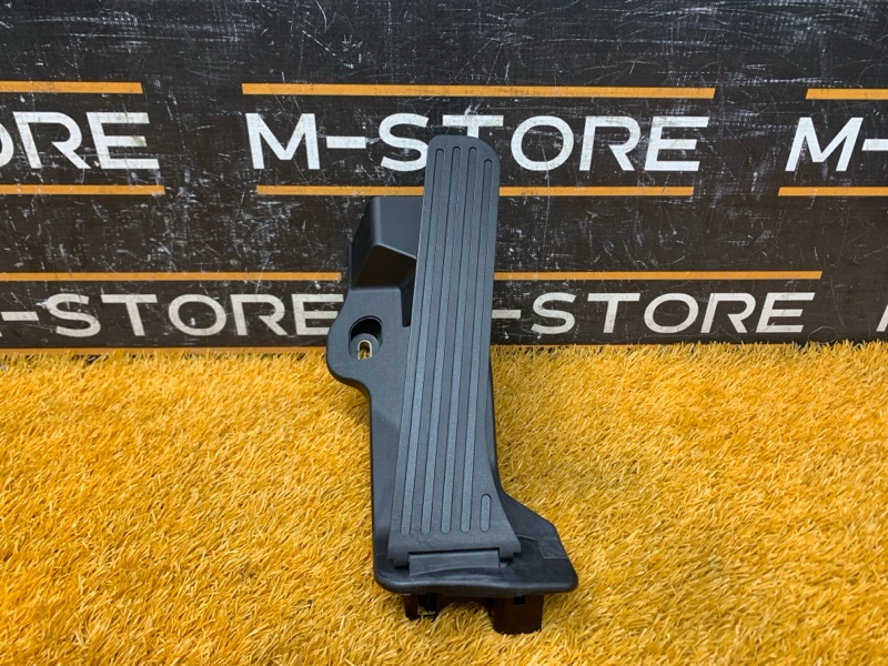 педаль газа, 900 рублей, Красноярск