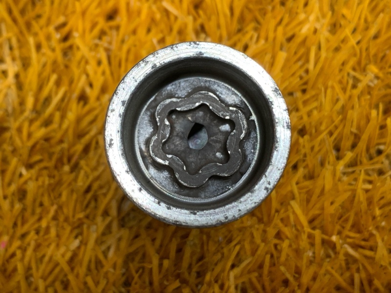 болт колесный(секретка), 1780 рублей, Красноярск