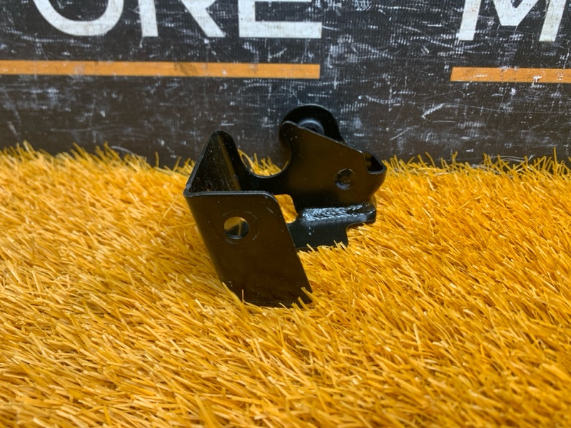 кронштейн, 250 рублей, Красноярск