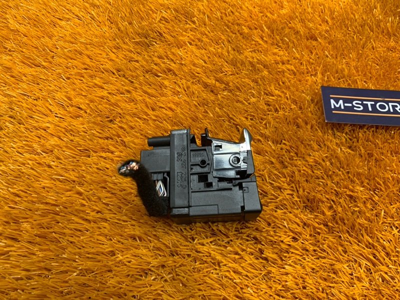 Кнопка стояночного тормоза, 500 рублей, Красноярск