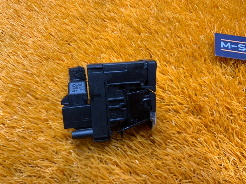 Кнопка стояночного тормоза, 500 рублей, Красноярск