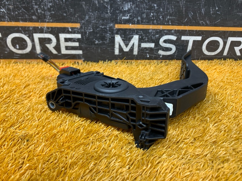 педаль газа, 500 рублей, Красноярск