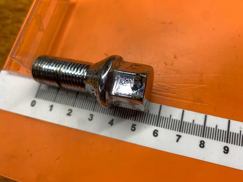 болт колесный, 1710 рублей, Красноярск