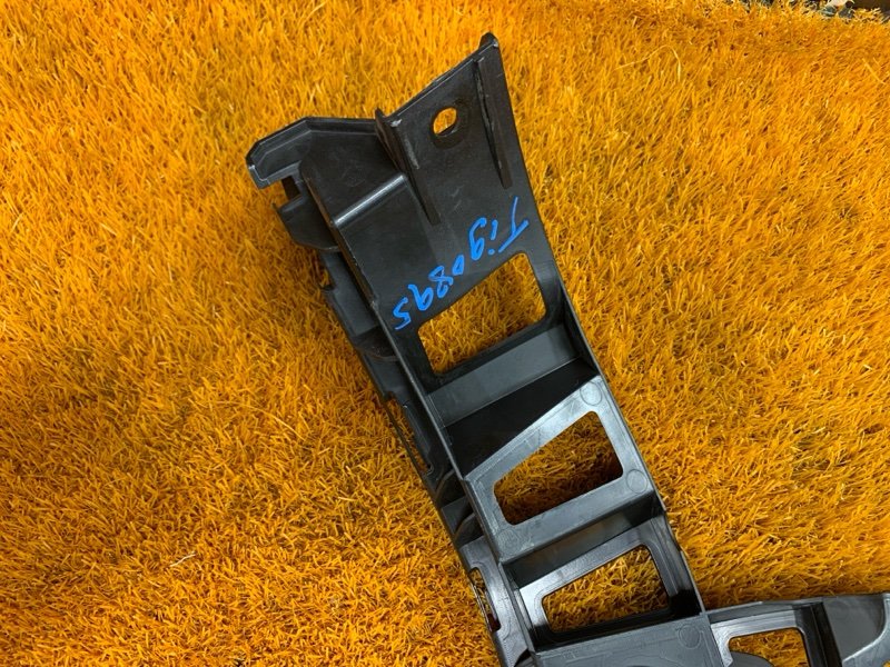 крепление бампера, 500 рублей, Красноярск